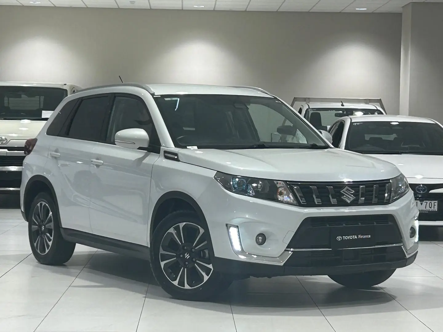 2022 Suzuki Vitara Gallery Image 1