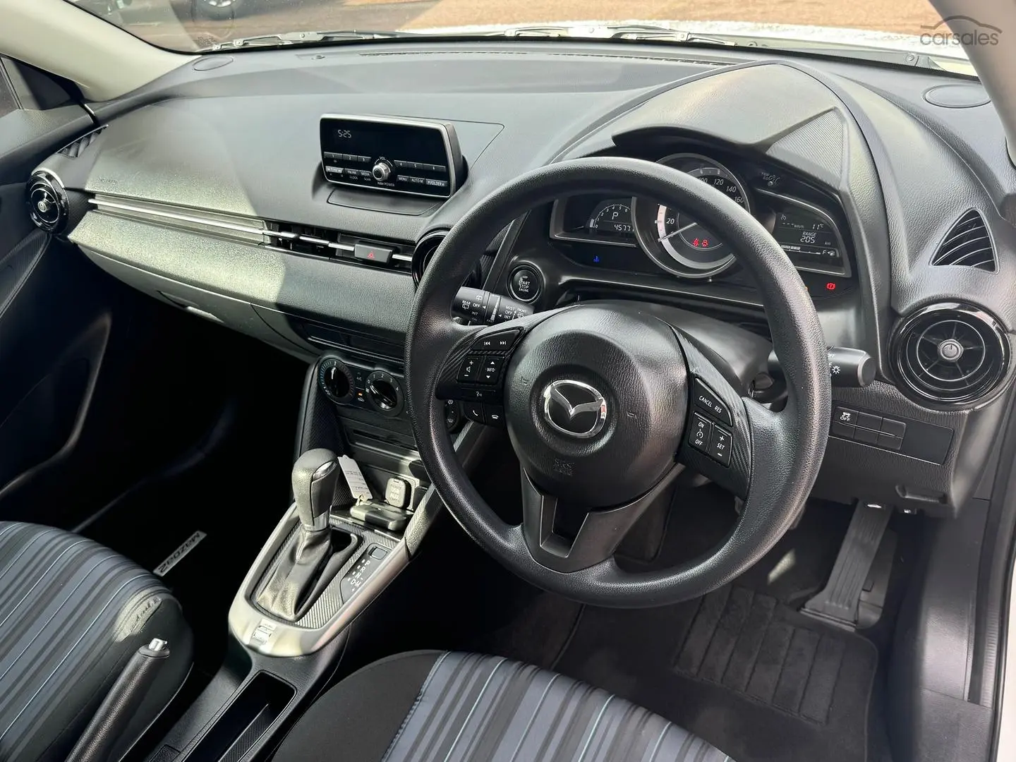 2016 Mazda 2 Image 13