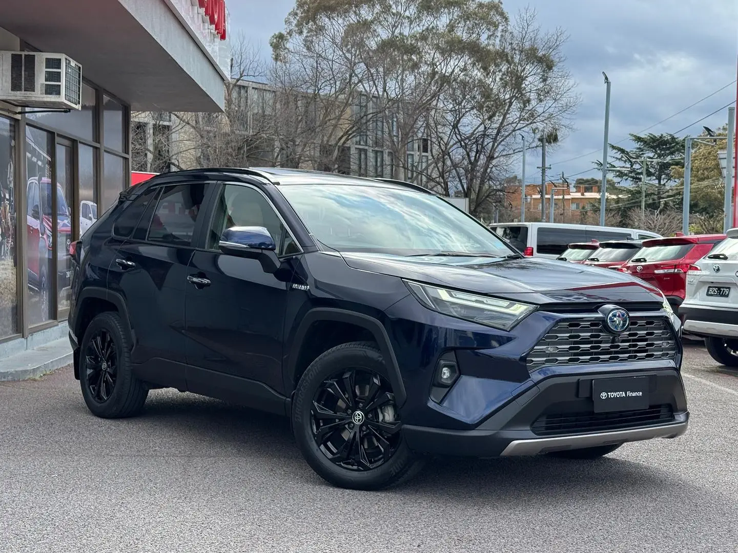 2022 Toyota RAV4 Gallery Image 1