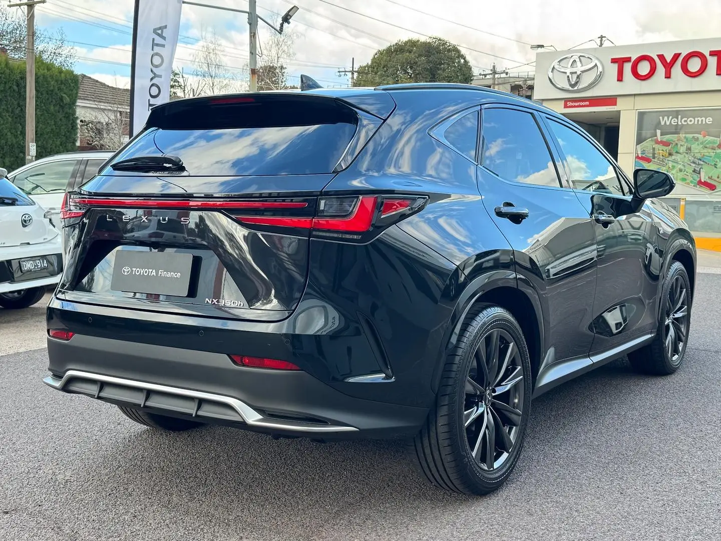 2024 Lexus NX Gallery Image 4