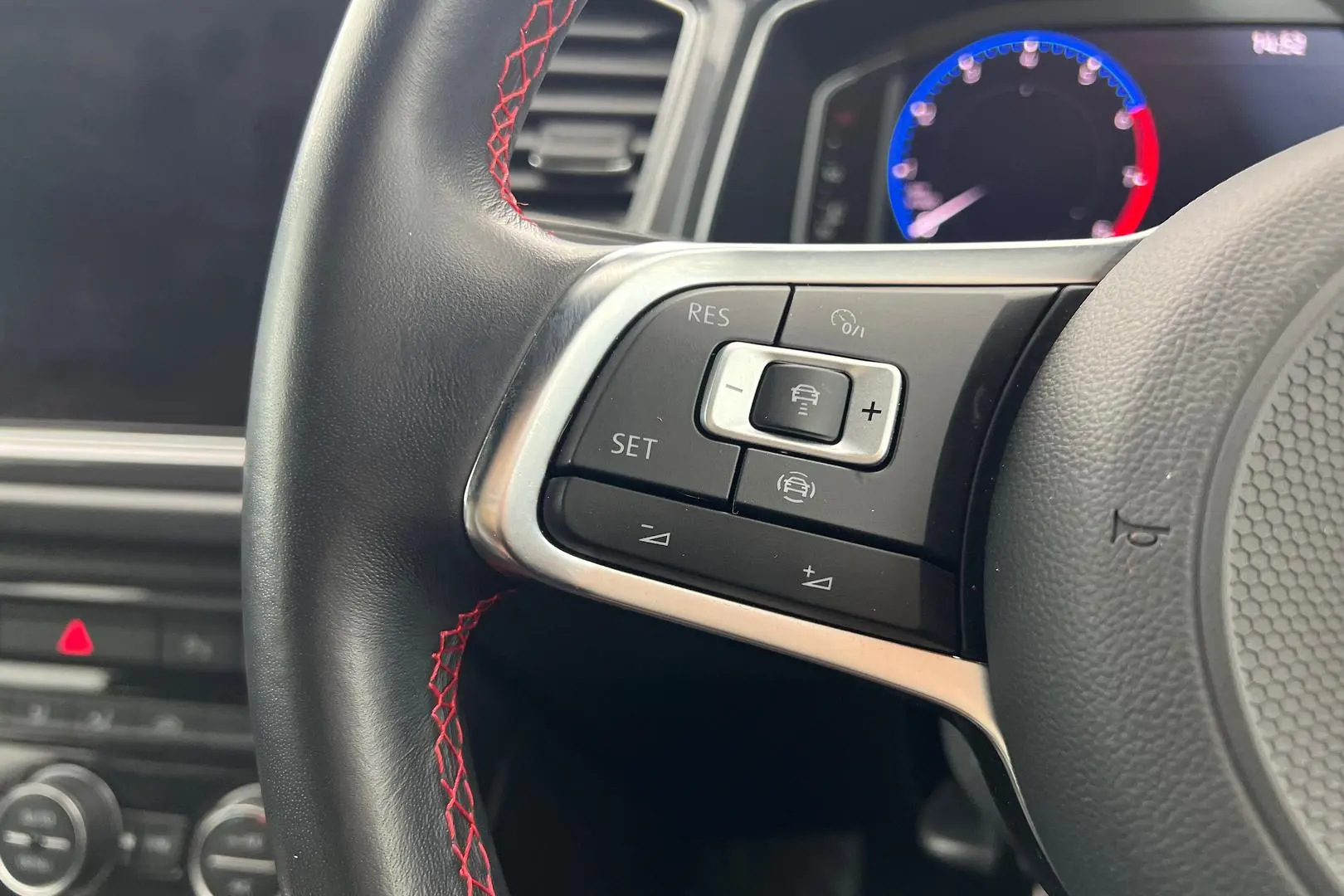 2021 Volkswagen T-Roc Gallery Image 16