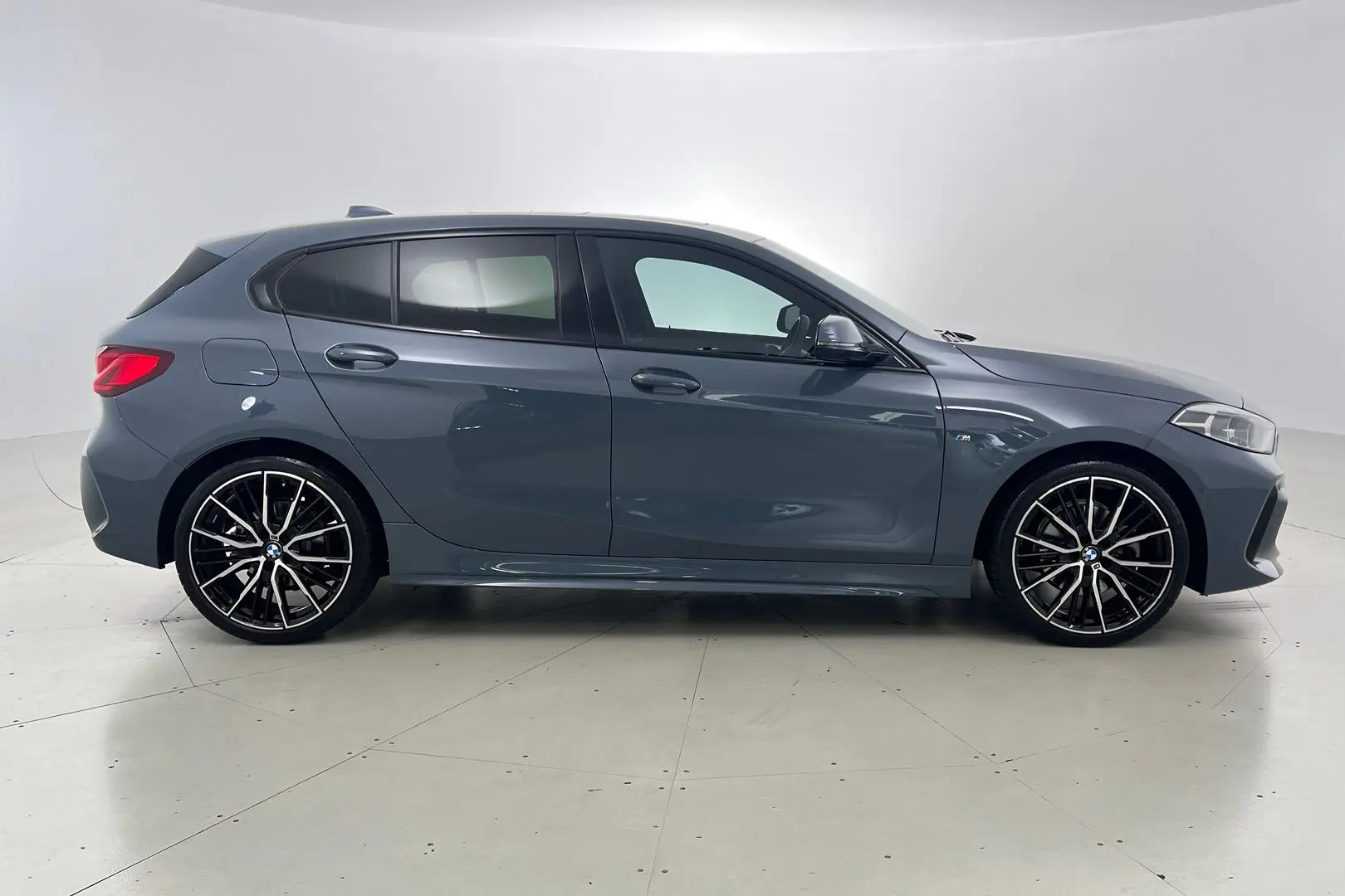 2023 BMW 1 Series Gallery Image 8