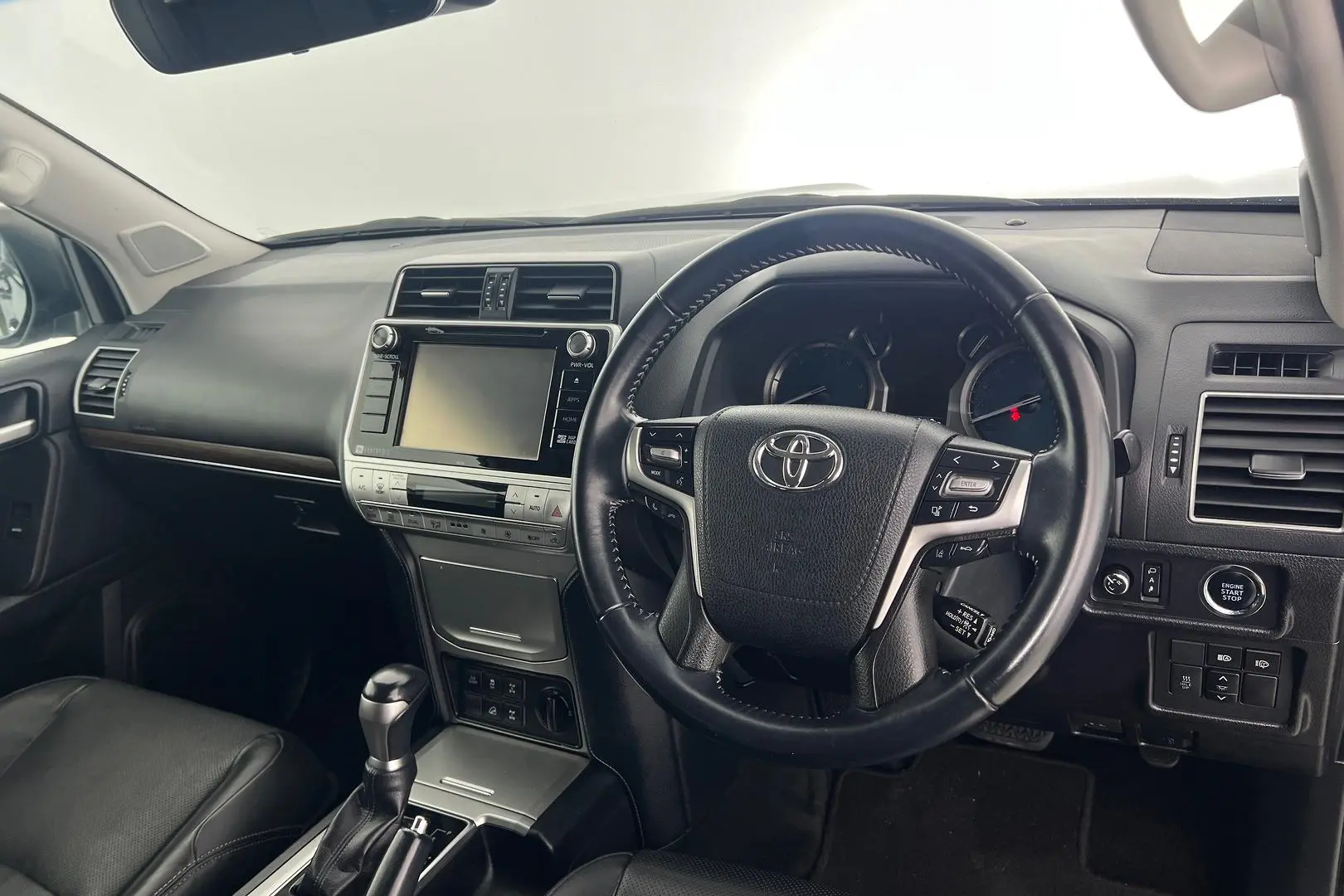 2018 Toyota Landcruiser Prado Gallery Image 12