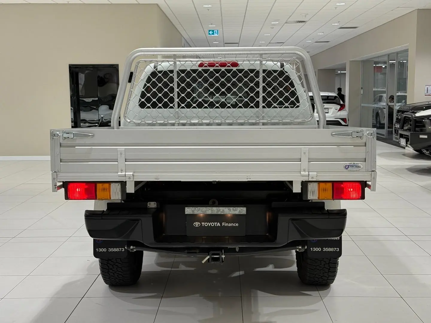 2022 Isuzu D-MAX Gallery Image 9