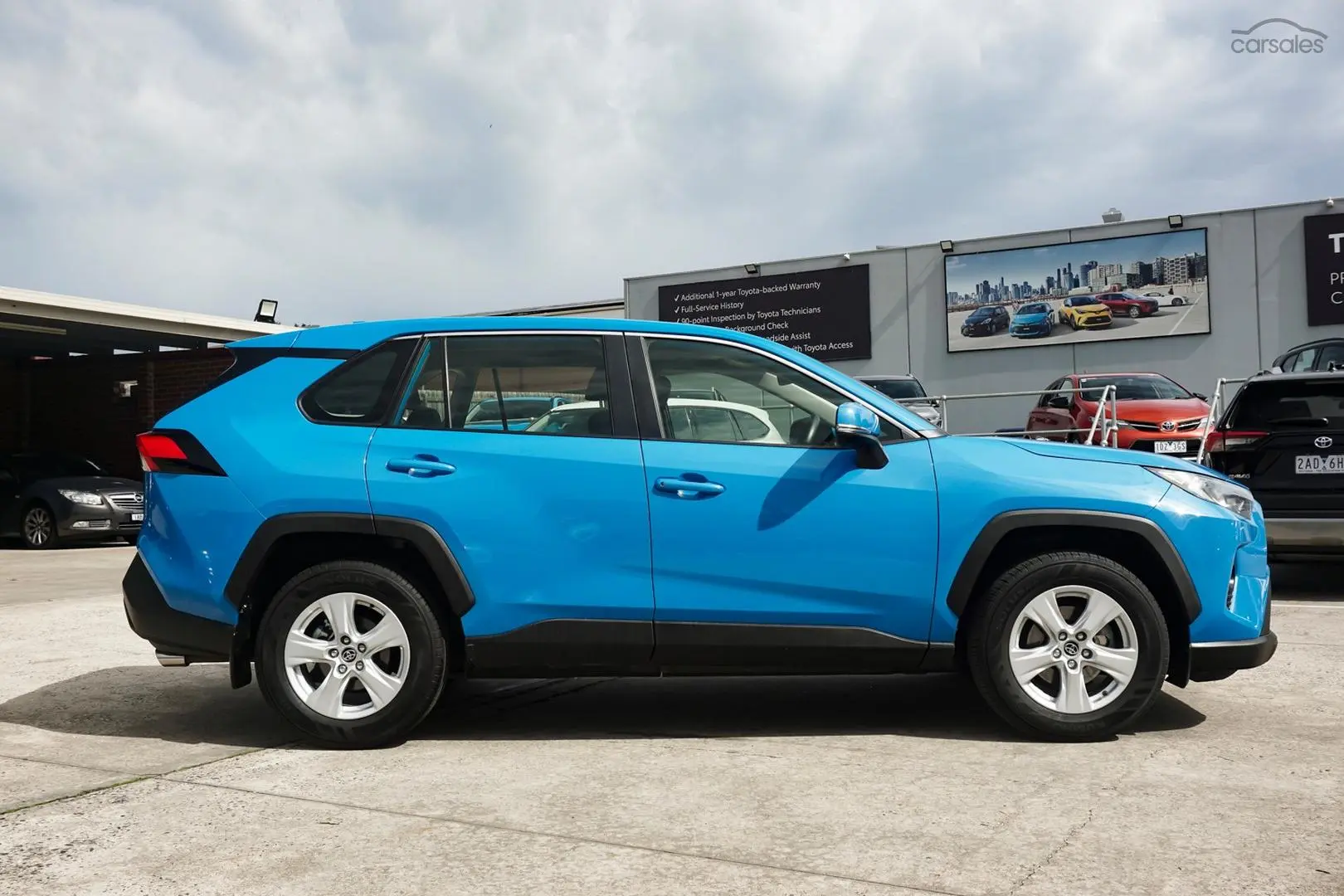 2019 Toyota RAV4 Image 4