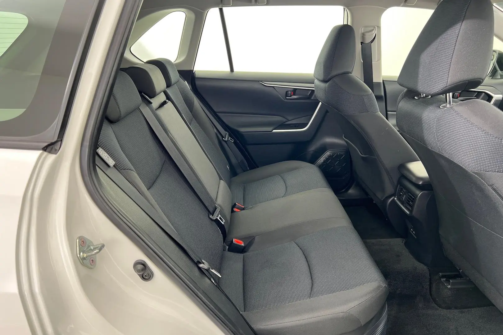2024 Toyota RAV4 Gallery Image 12