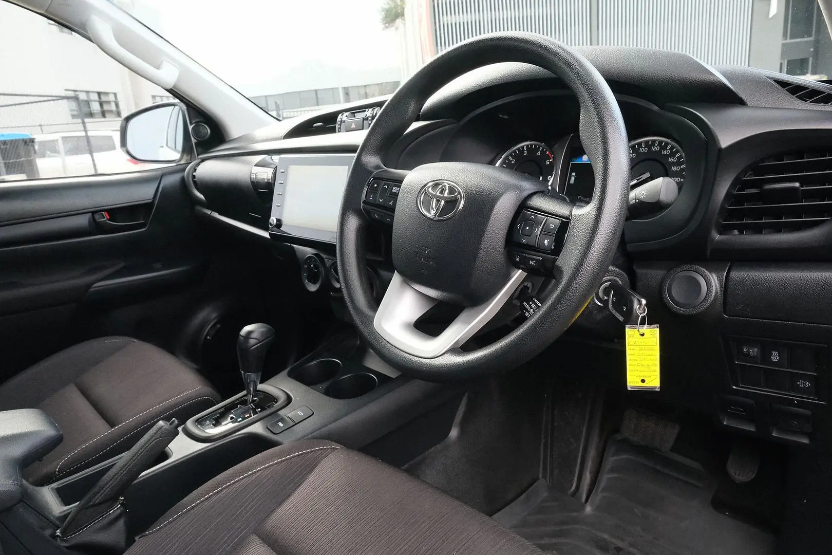 2023 Toyota Hilux Gallery Image 7