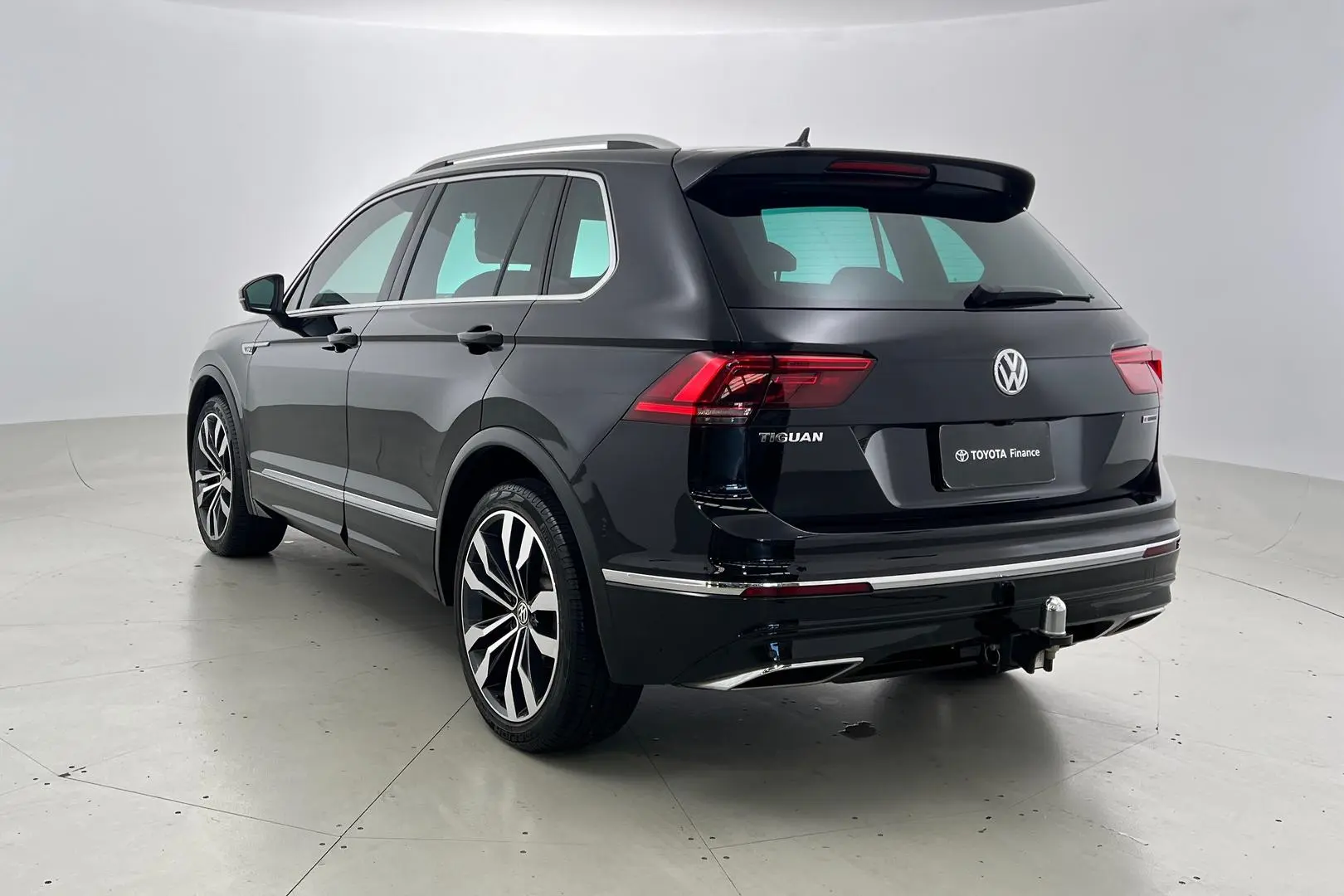 2020 Volkswagen Tiguan Gallery Image 8
