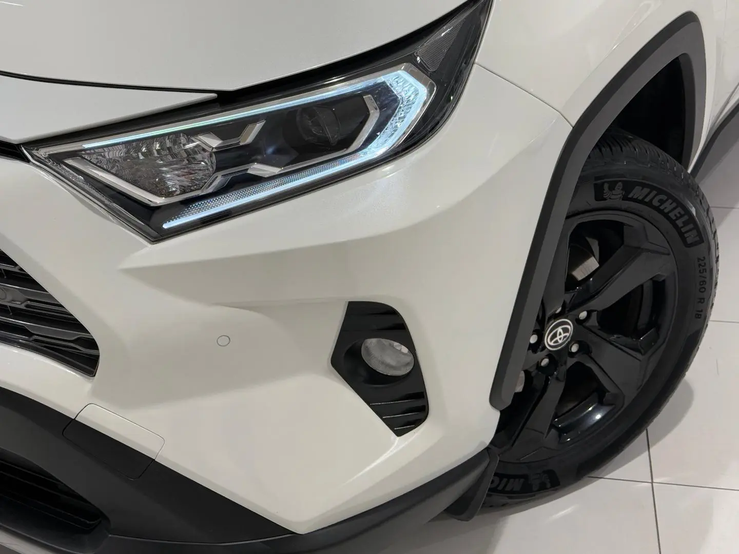 2020 Toyota Rav4 Gallery Image 11