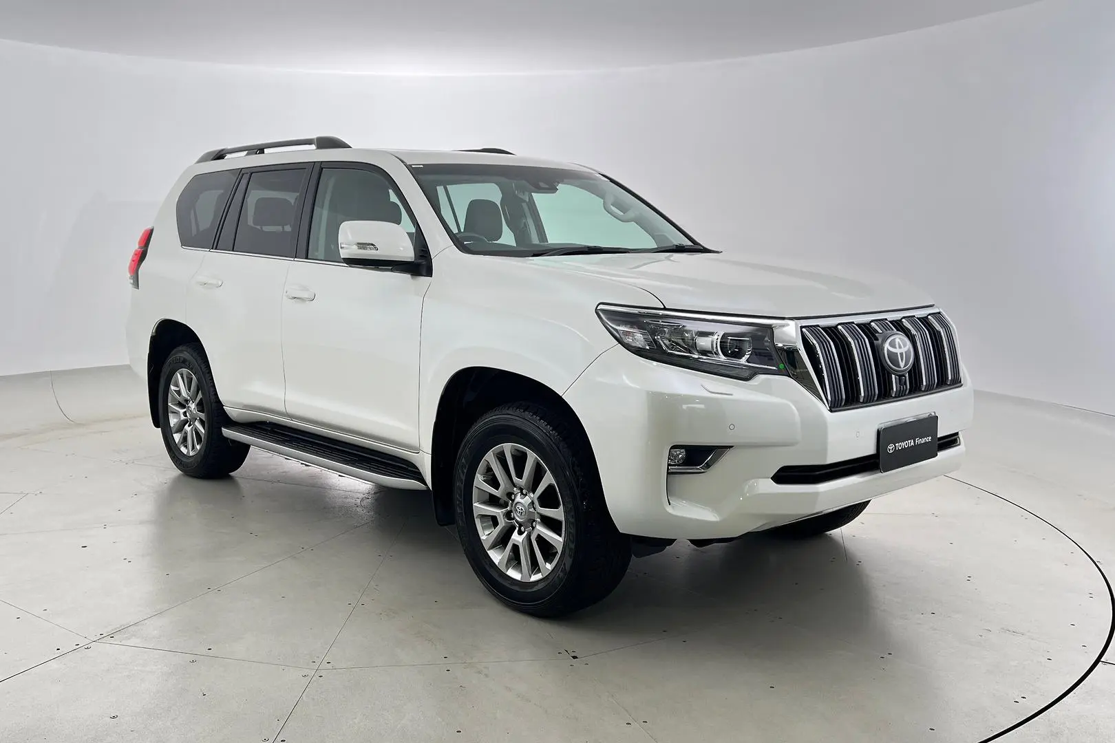 2021 Toyota Landcruiser Prado Gallery Image 1