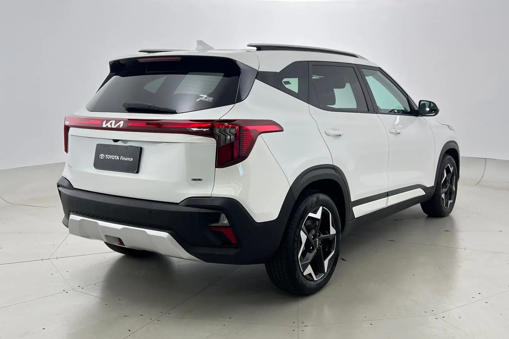 2023 Kia Seltos Gallery Image 4
