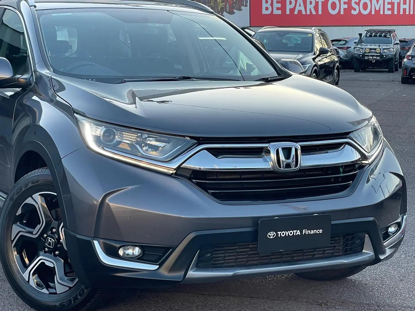 2018 Honda CR-V Gallery Image 2