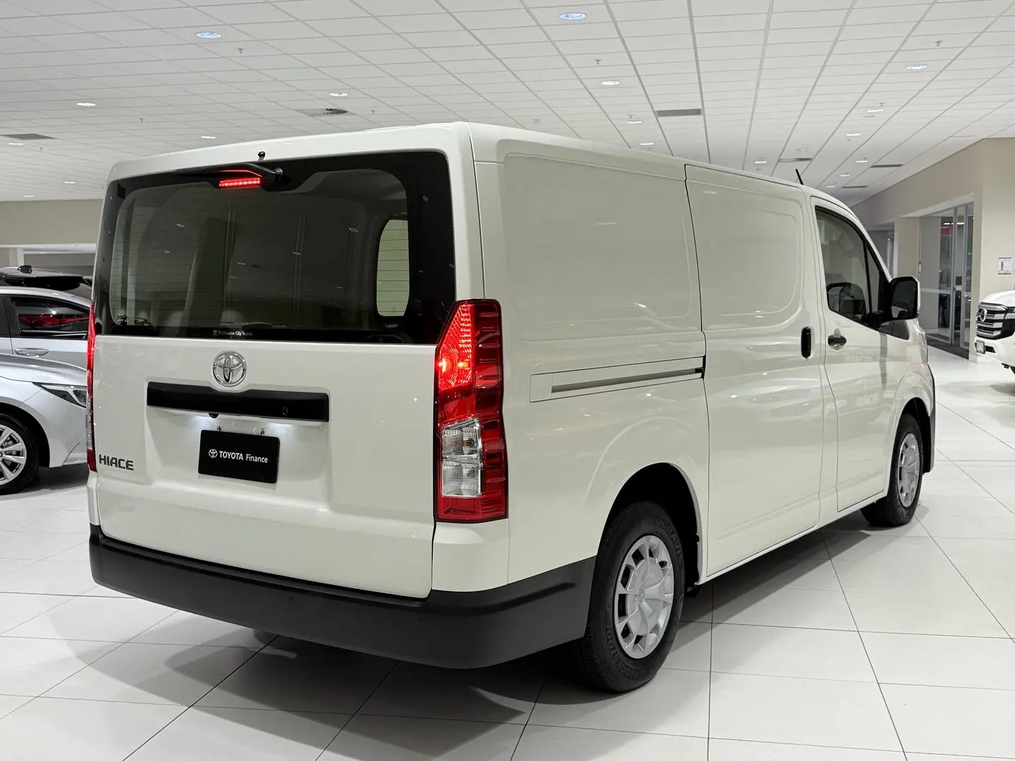 2022 Toyota Hiace Gallery Image 10