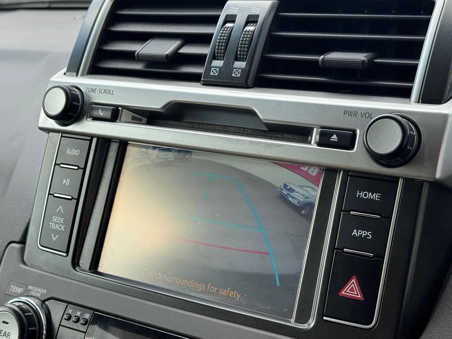 2014 Toyota Landcruiser Prado Gallery Image 18