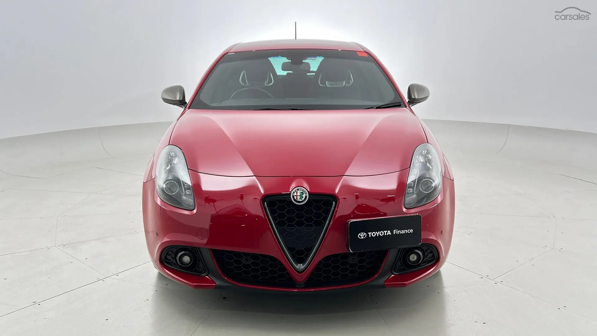 2018 Alfa Romeo Giulietta Image 2