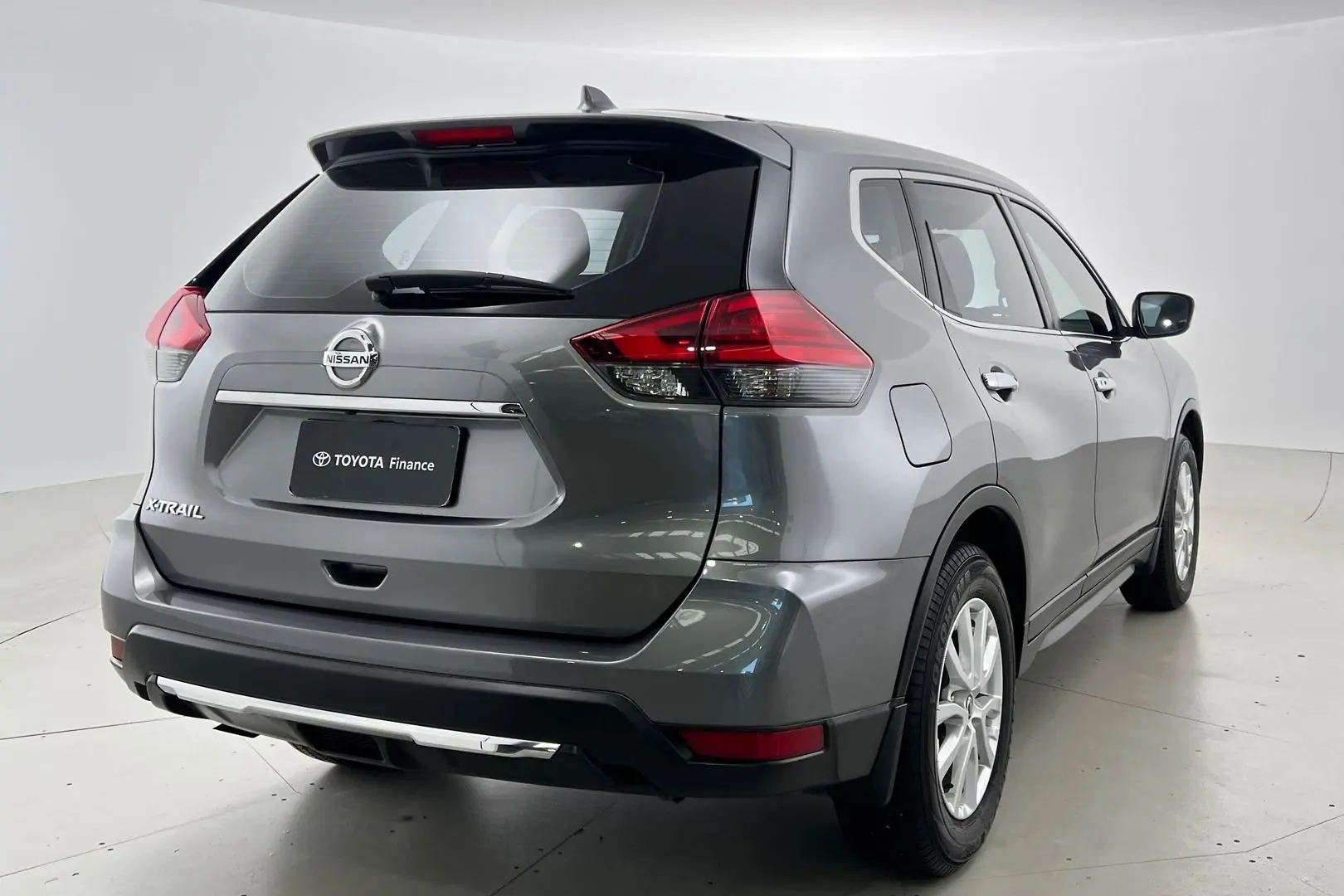 2021 Nissan X-TRAIL Gallery Image 4