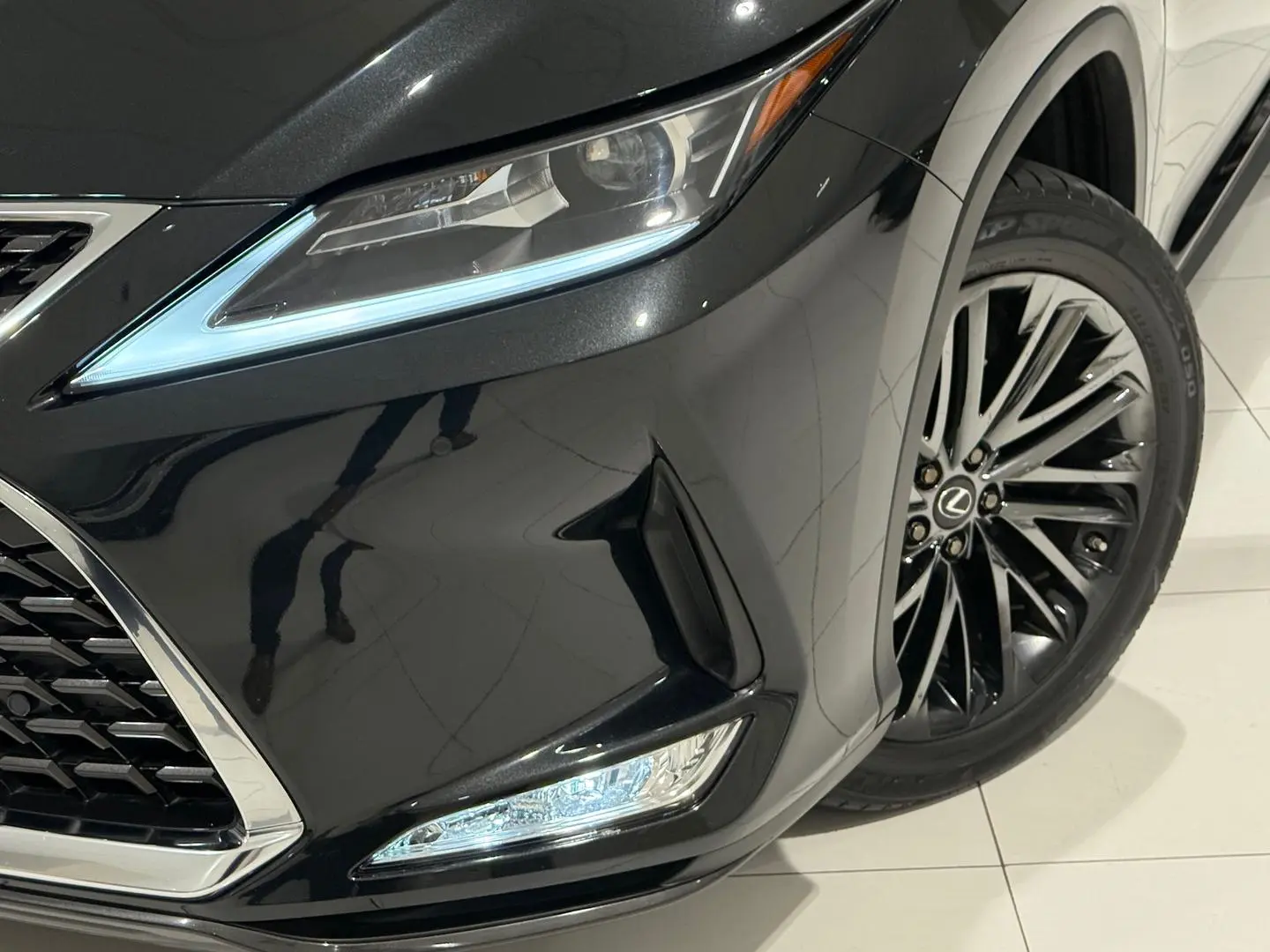 2022 Lexus RX Gallery Image 11