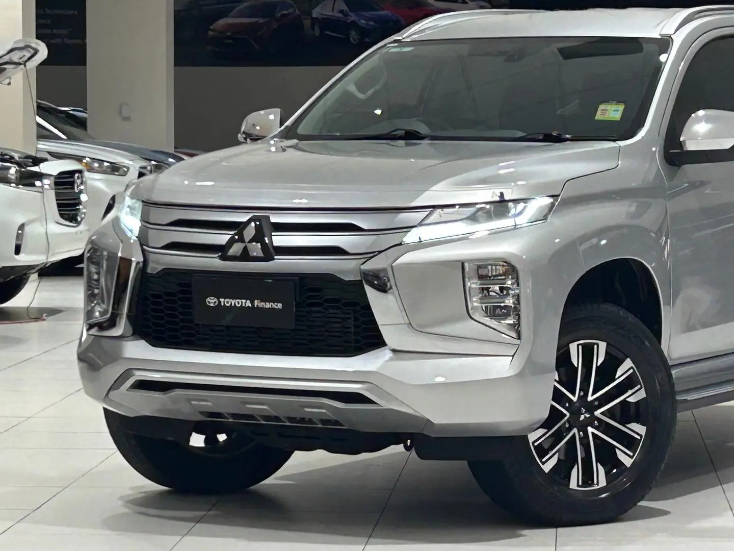 2023 Mitsubishi Pajero Sport Gallery Image 5