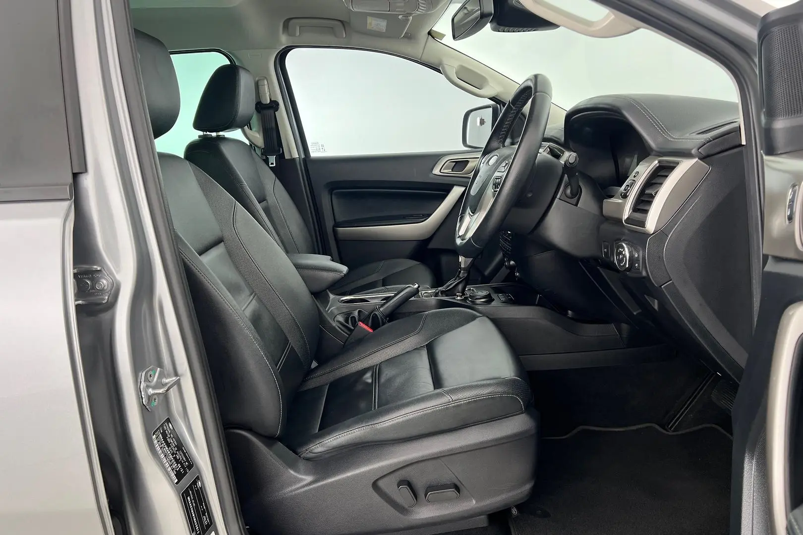 2021 Ford Everest Gallery Image 11