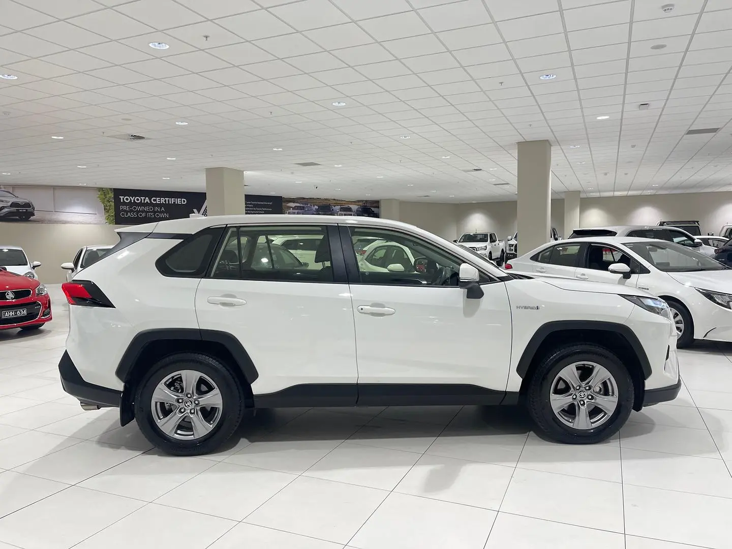 2024 Toyota RAV4 Gallery Image 2