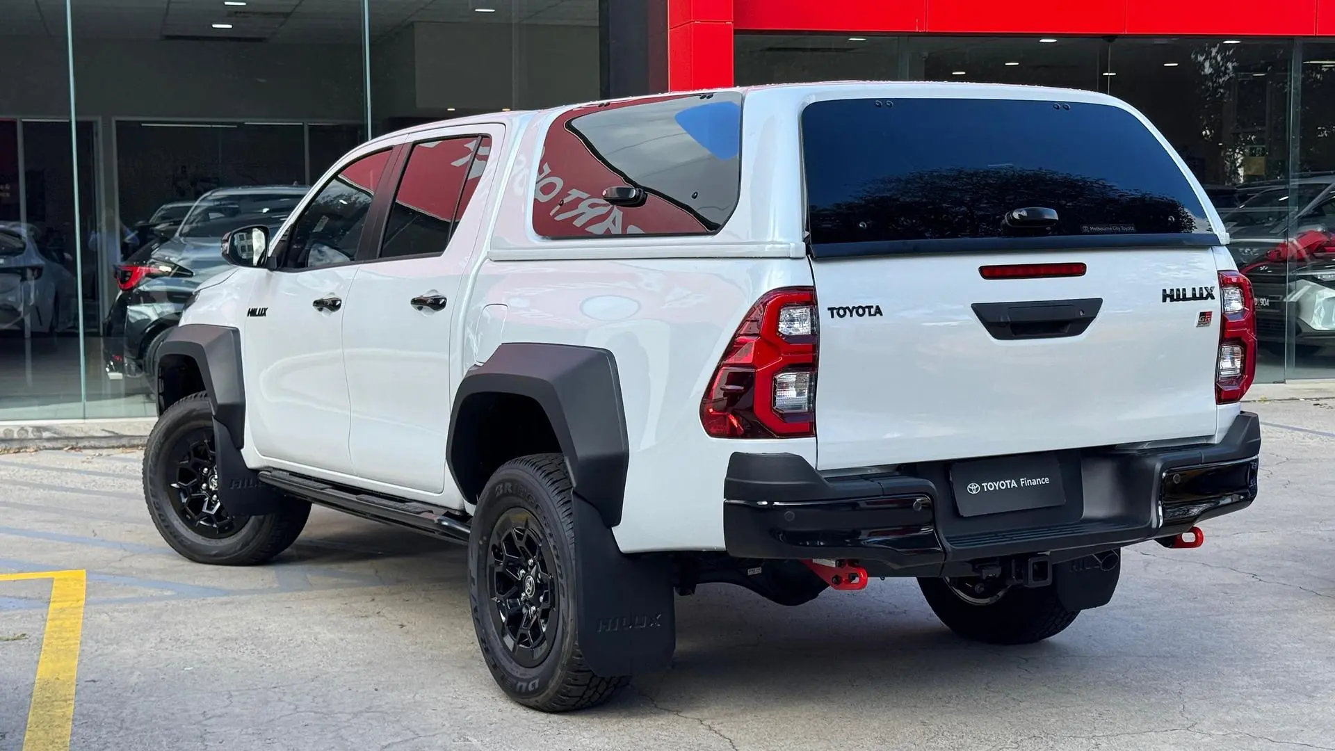 2024 Toyota Hilux Gallery Image 2