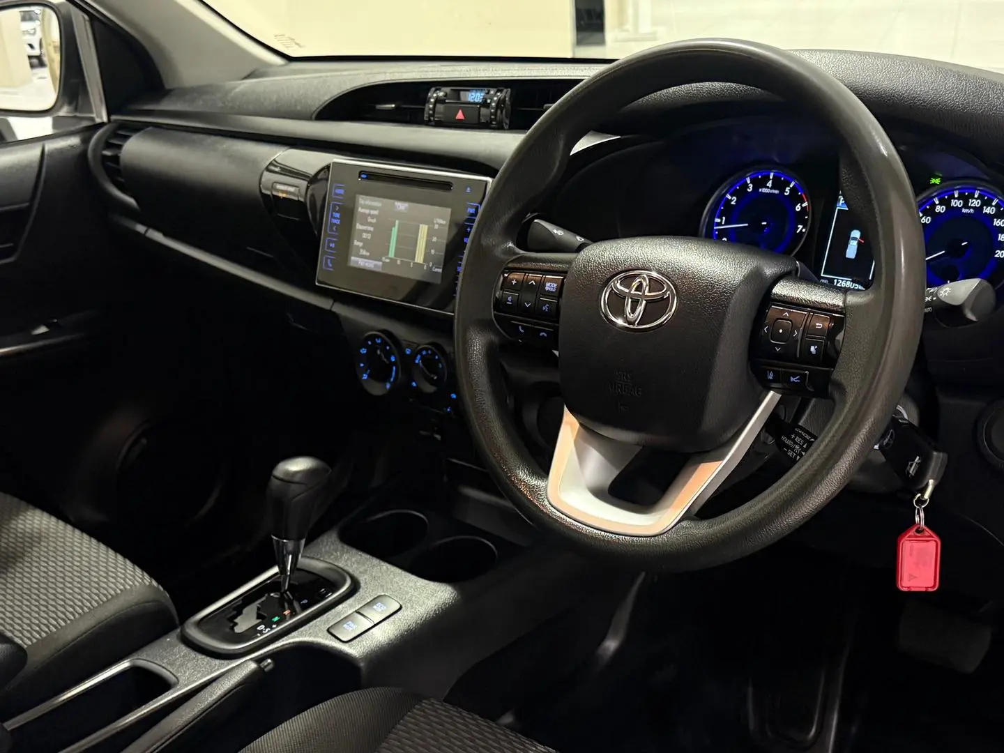 2019 Toyota Hilux Gallery Image 15