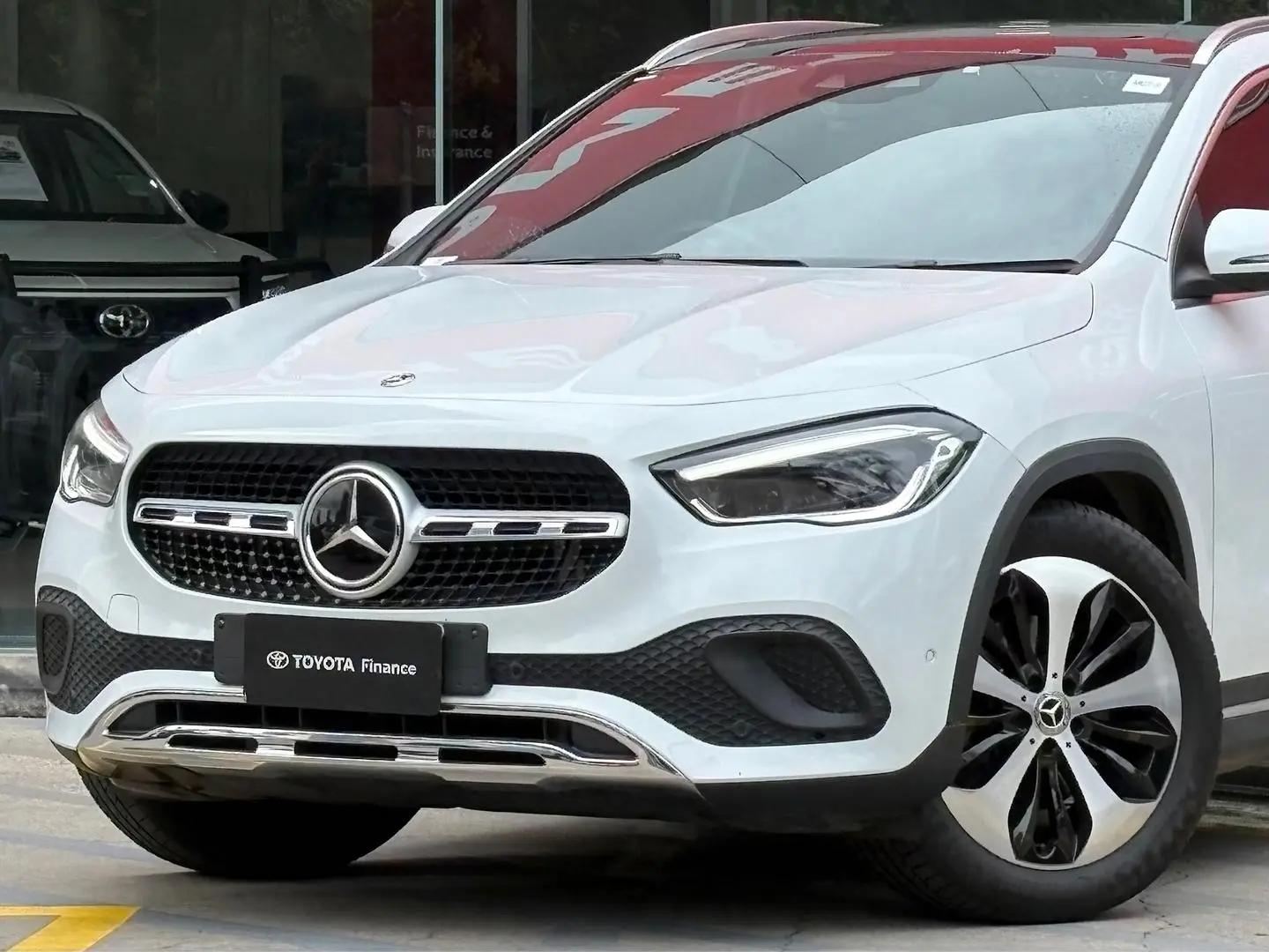 2021 Mercedes-Benz GLA-Class Gallery Image 6