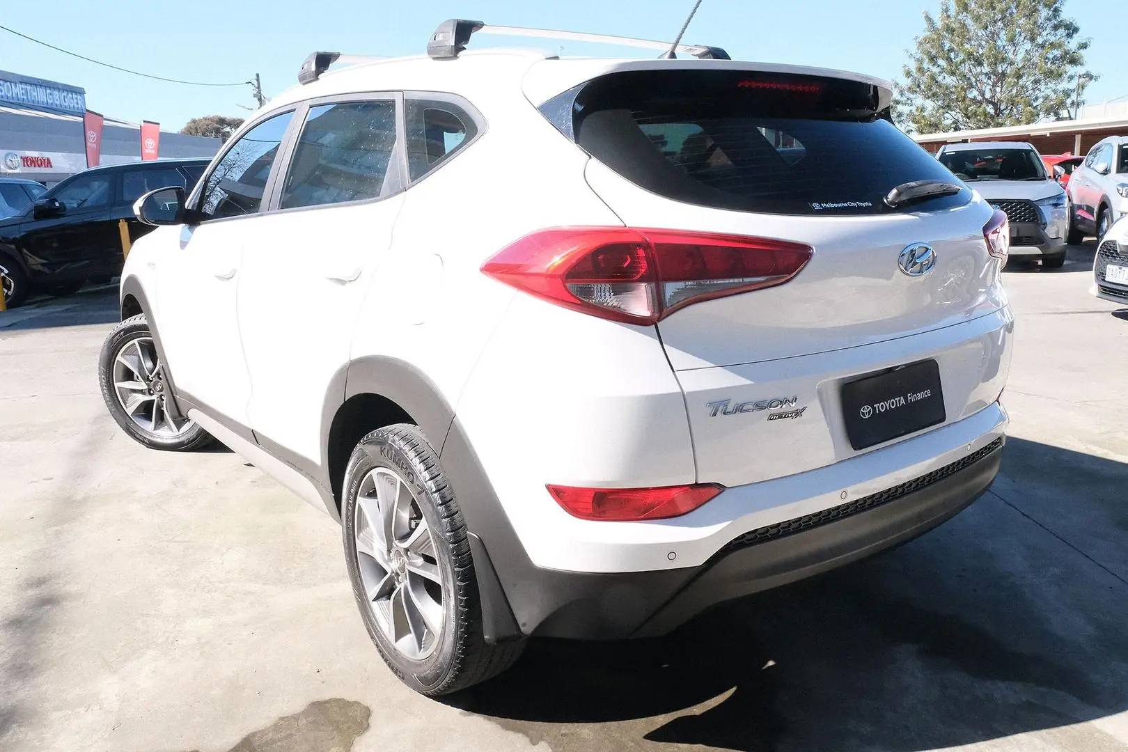 2017 Hyundai Tucson Gallery Image 2