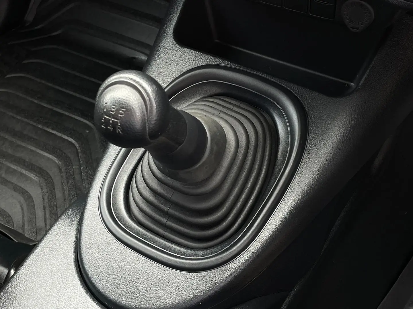 2023 Toyota Hilux Gallery Image 15