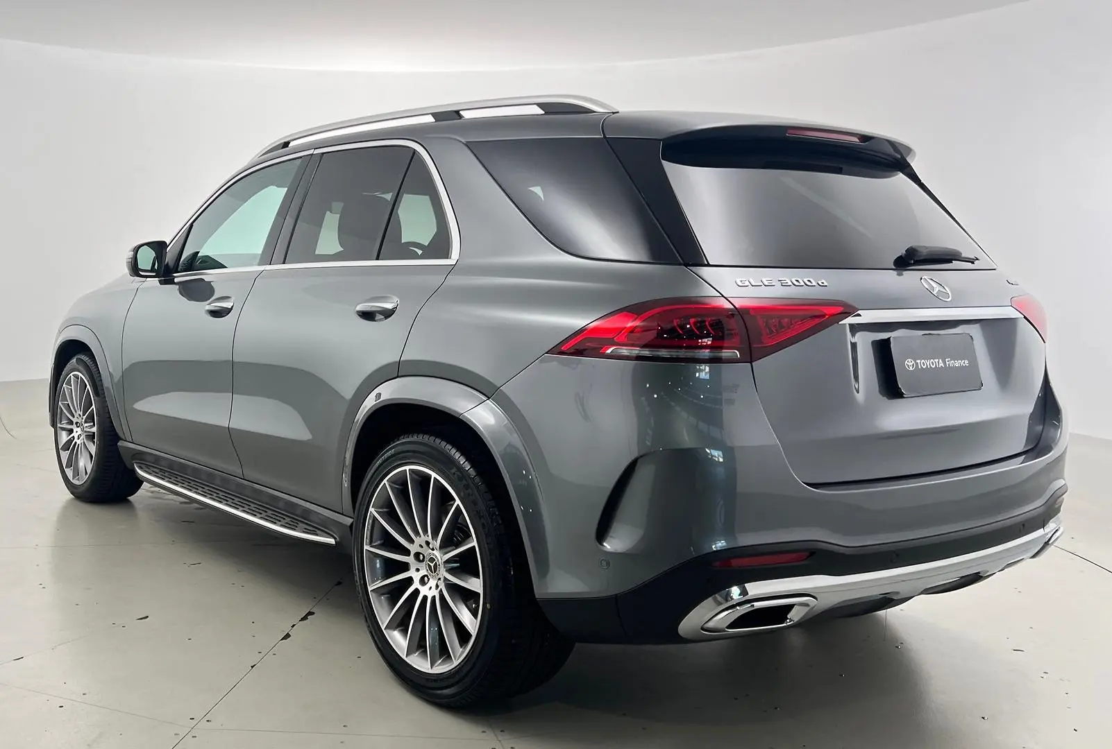 2022 Mercedes-Benz GLE-Class Gallery Image 8