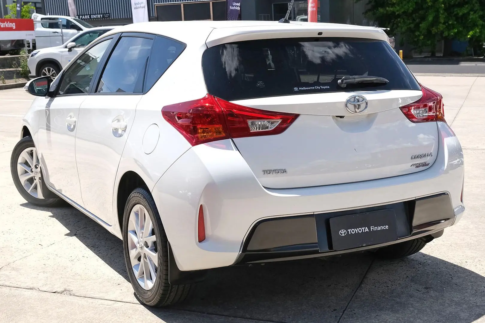 2014 Toyota Corolla Gallery Image 2