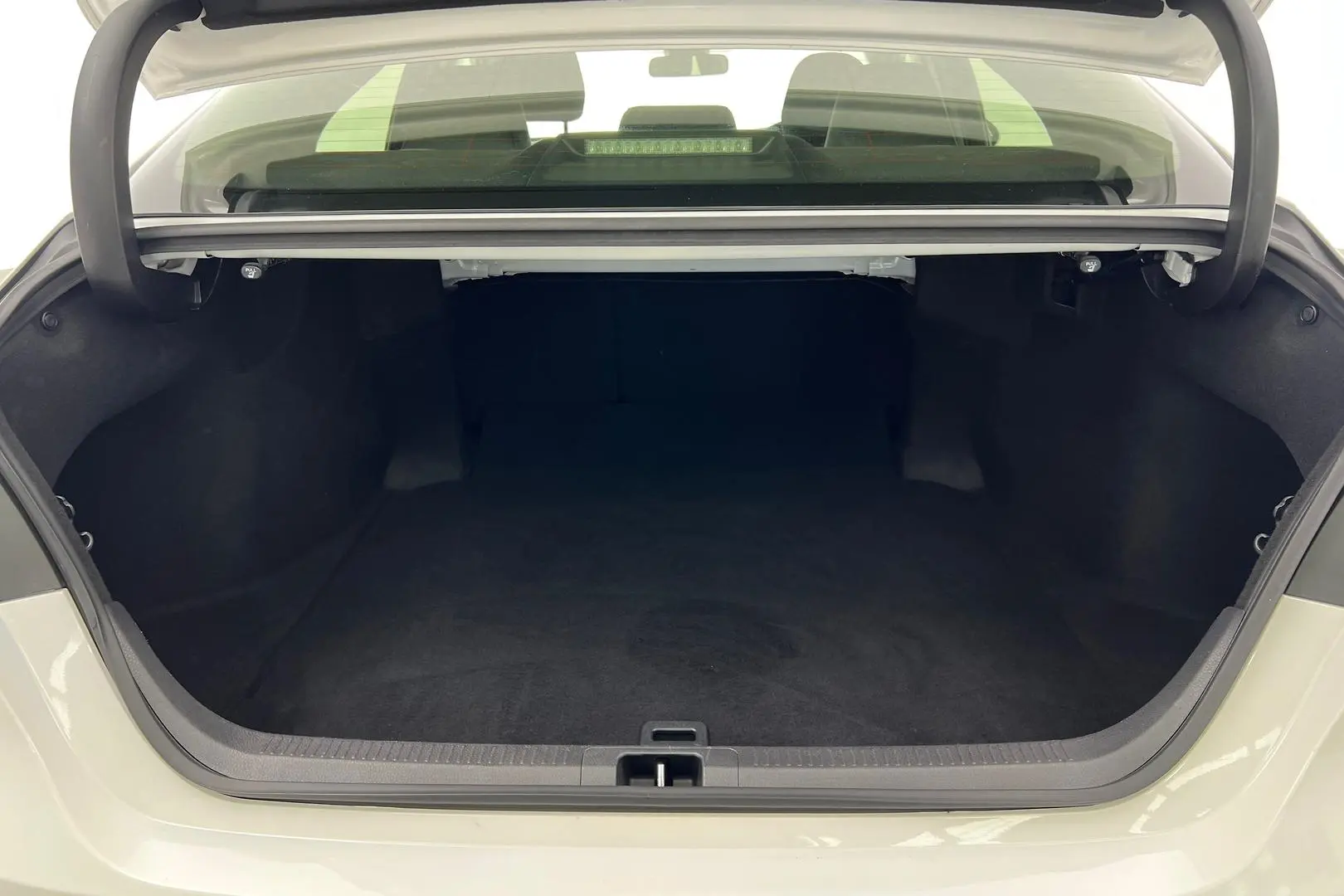 2024 Toyota Camry Gallery Image 24