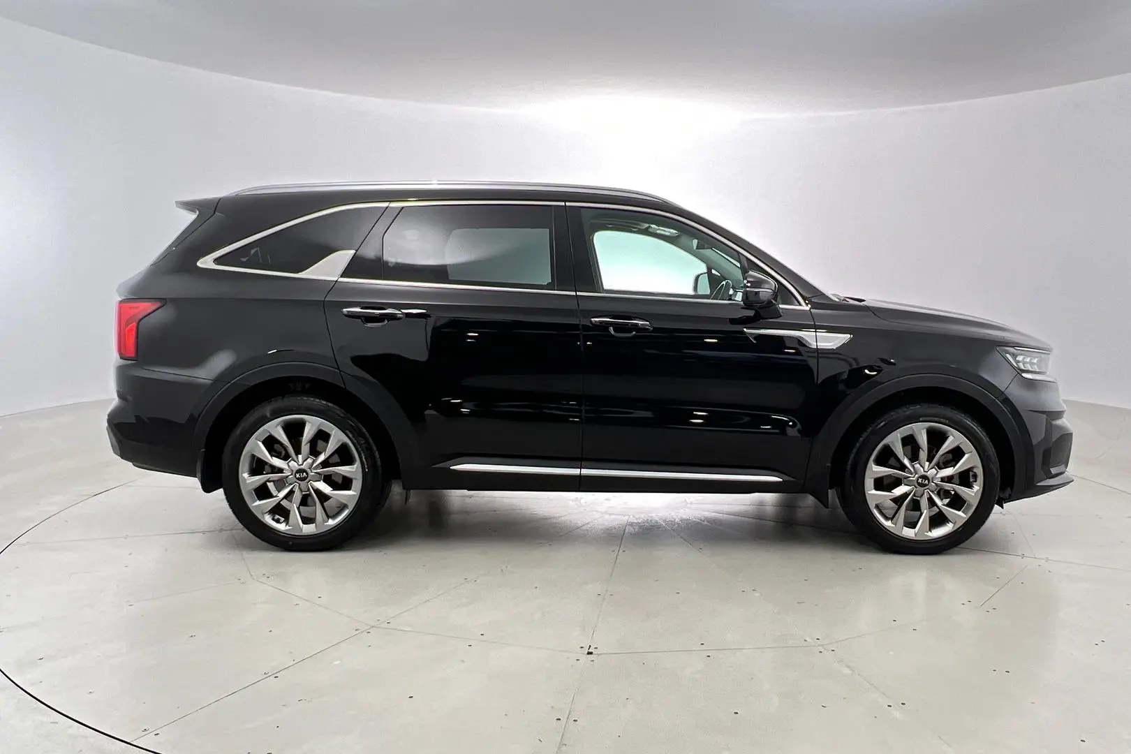 2020 Kia Sorento Gallery Image 3