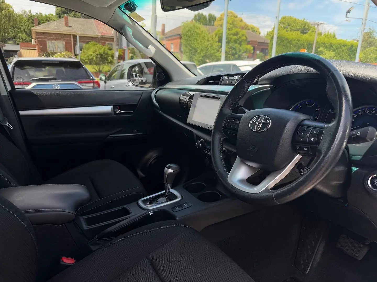 2019 Toyota Hilux Gallery Image 12