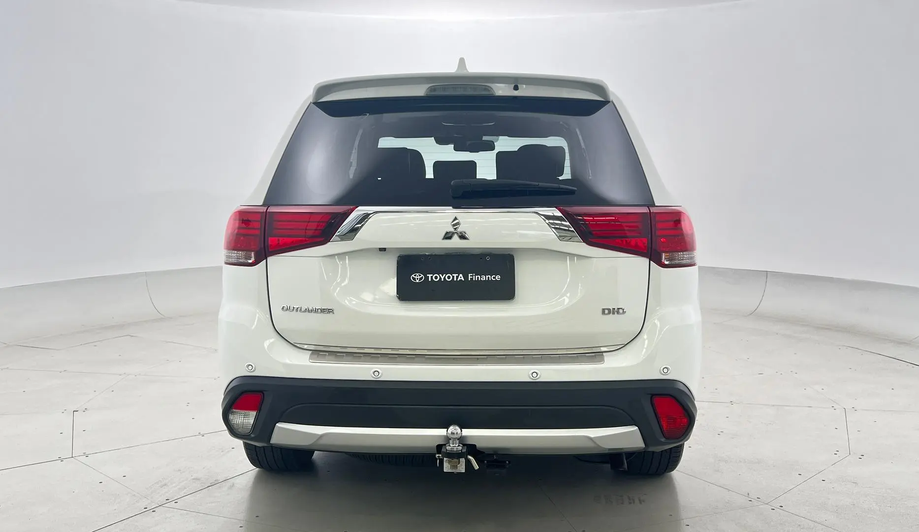 2017 Mitsubishi Outlander Gallery Image 6