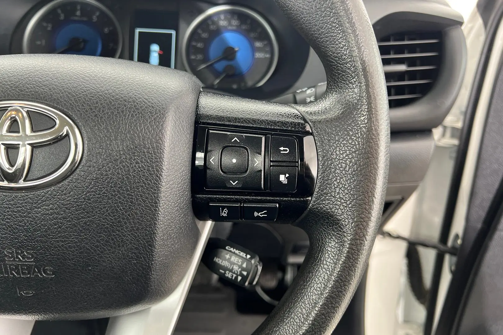 2020 Toyota Hilux Gallery Image 18