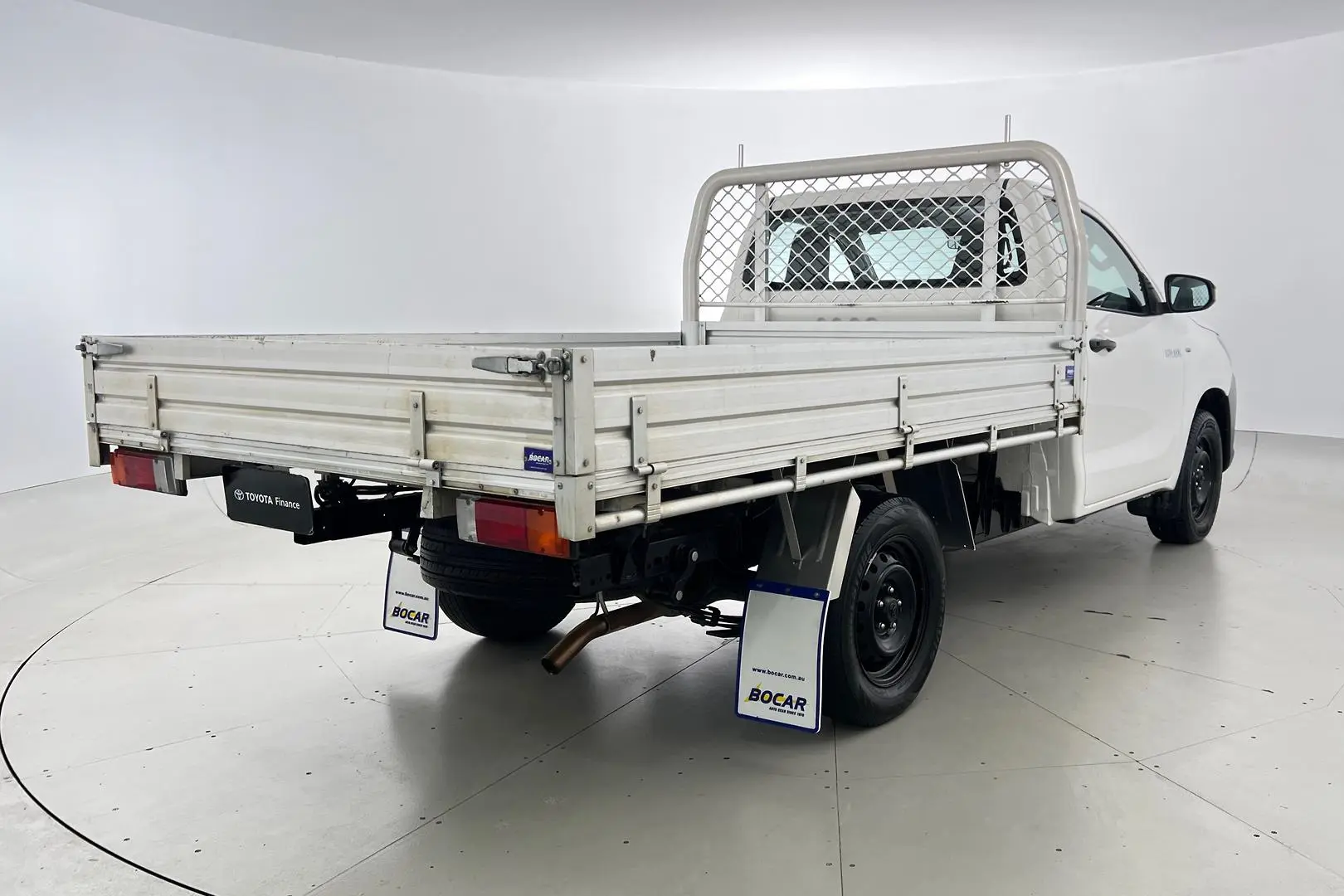2021 Toyota Hilux Gallery Image 4