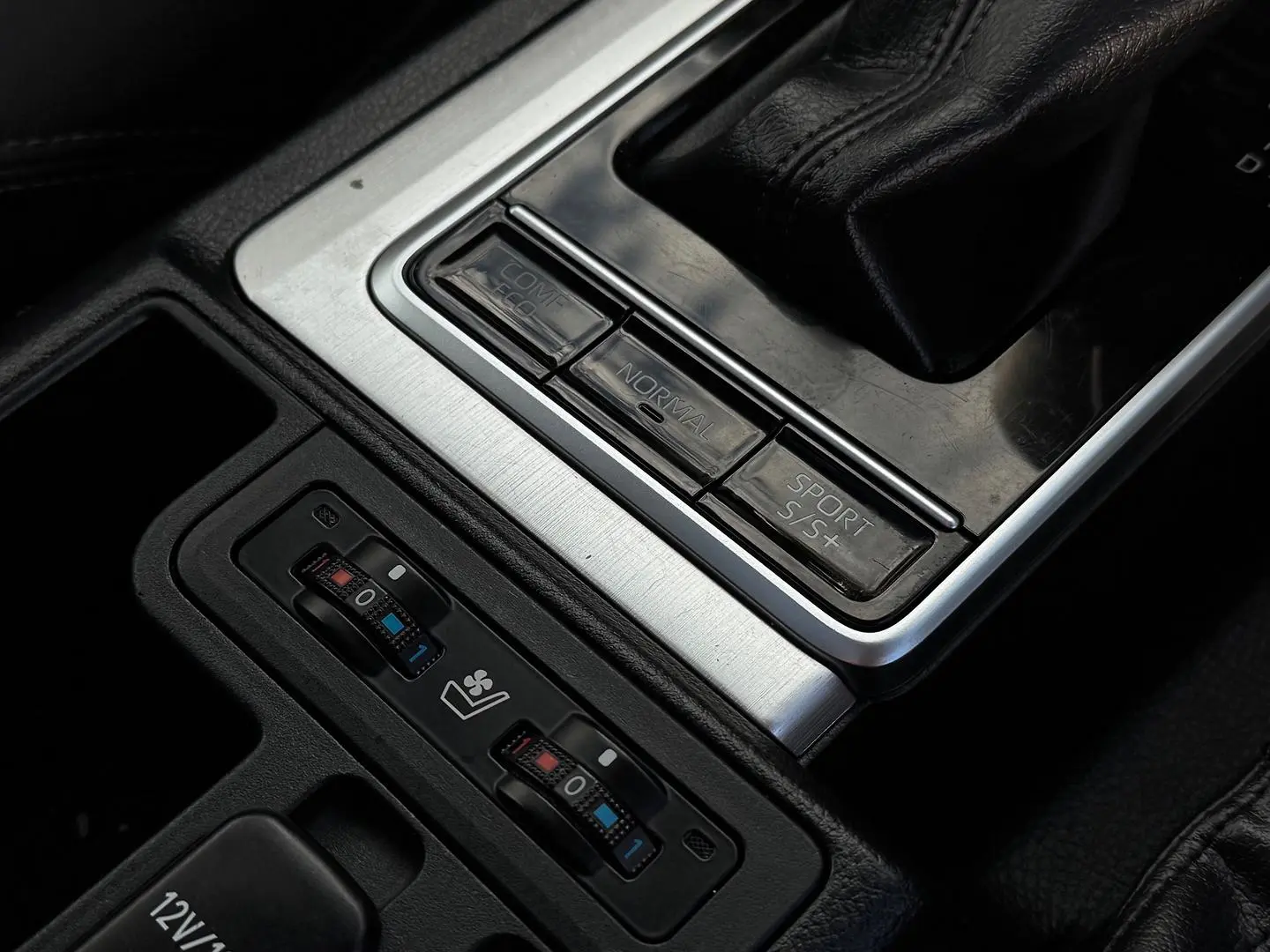 2019 Toyota Landcruiser Prado Gallery Image 17