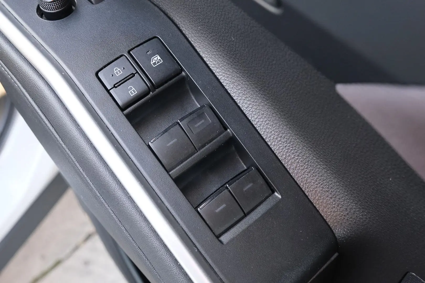 2023 Toyota Kluger Gallery Image 12