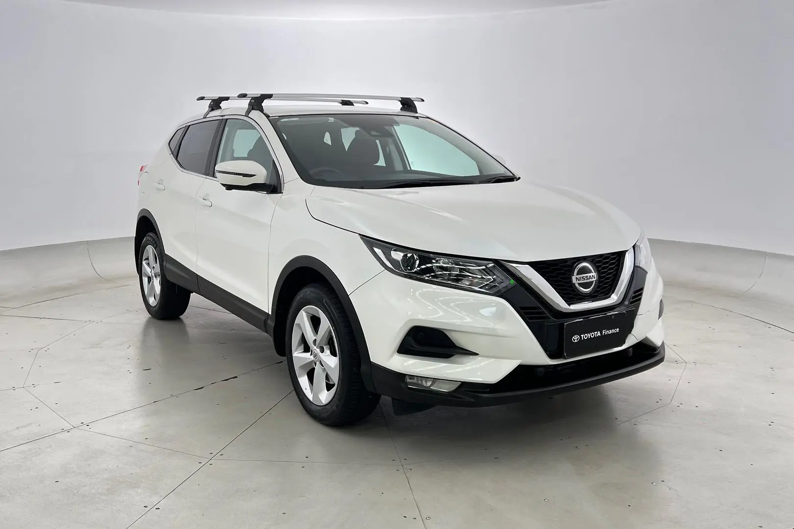 2020 Nissan Qashqai Gallery Image 1