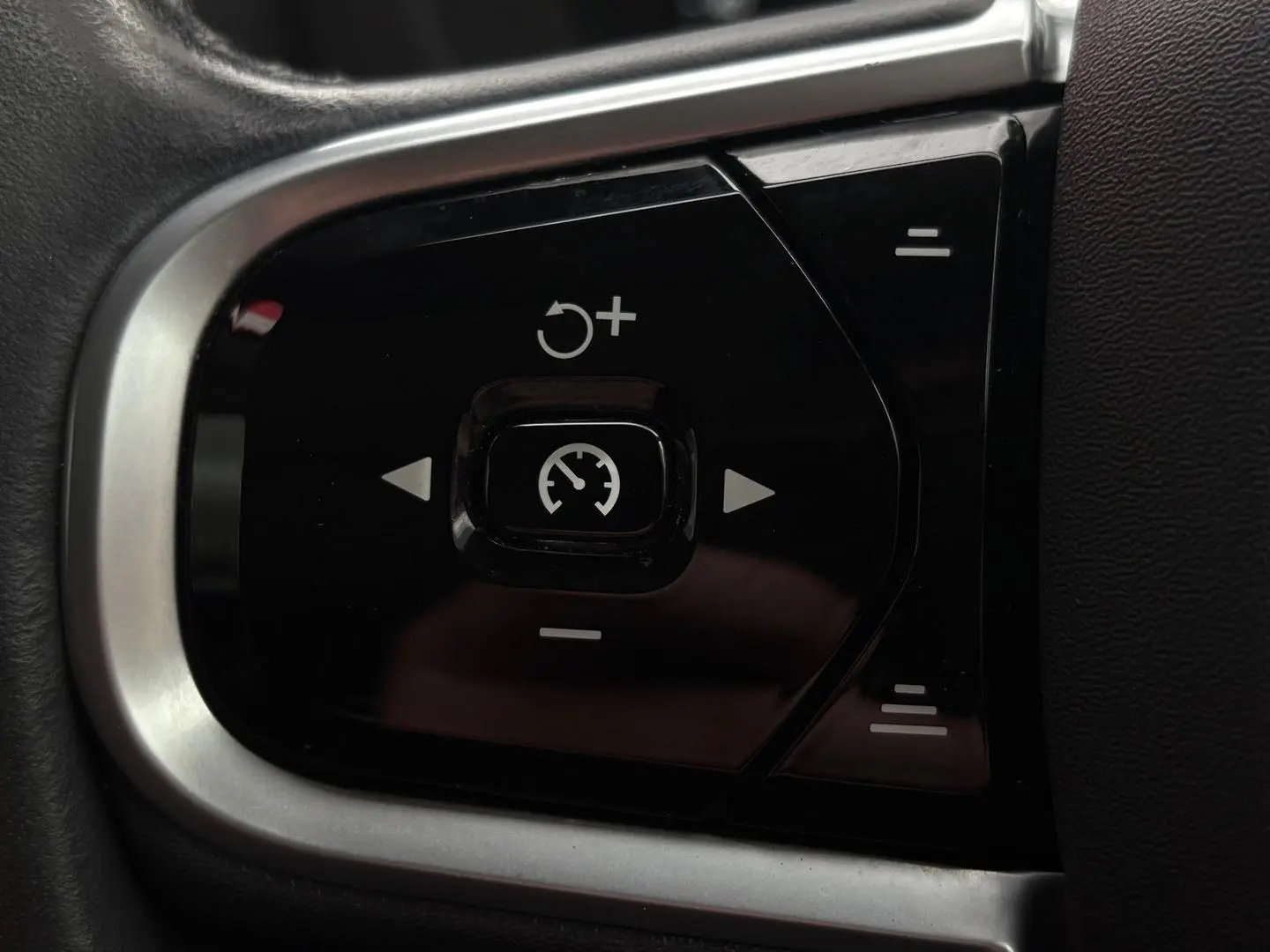 2019 Volvo XC60 Gallery Image 22