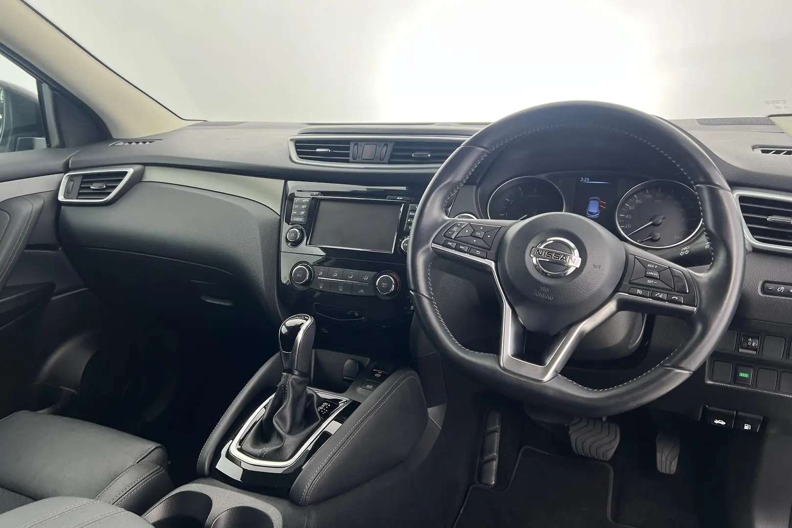2019 Nissan QASHQAI Gallery Image 12