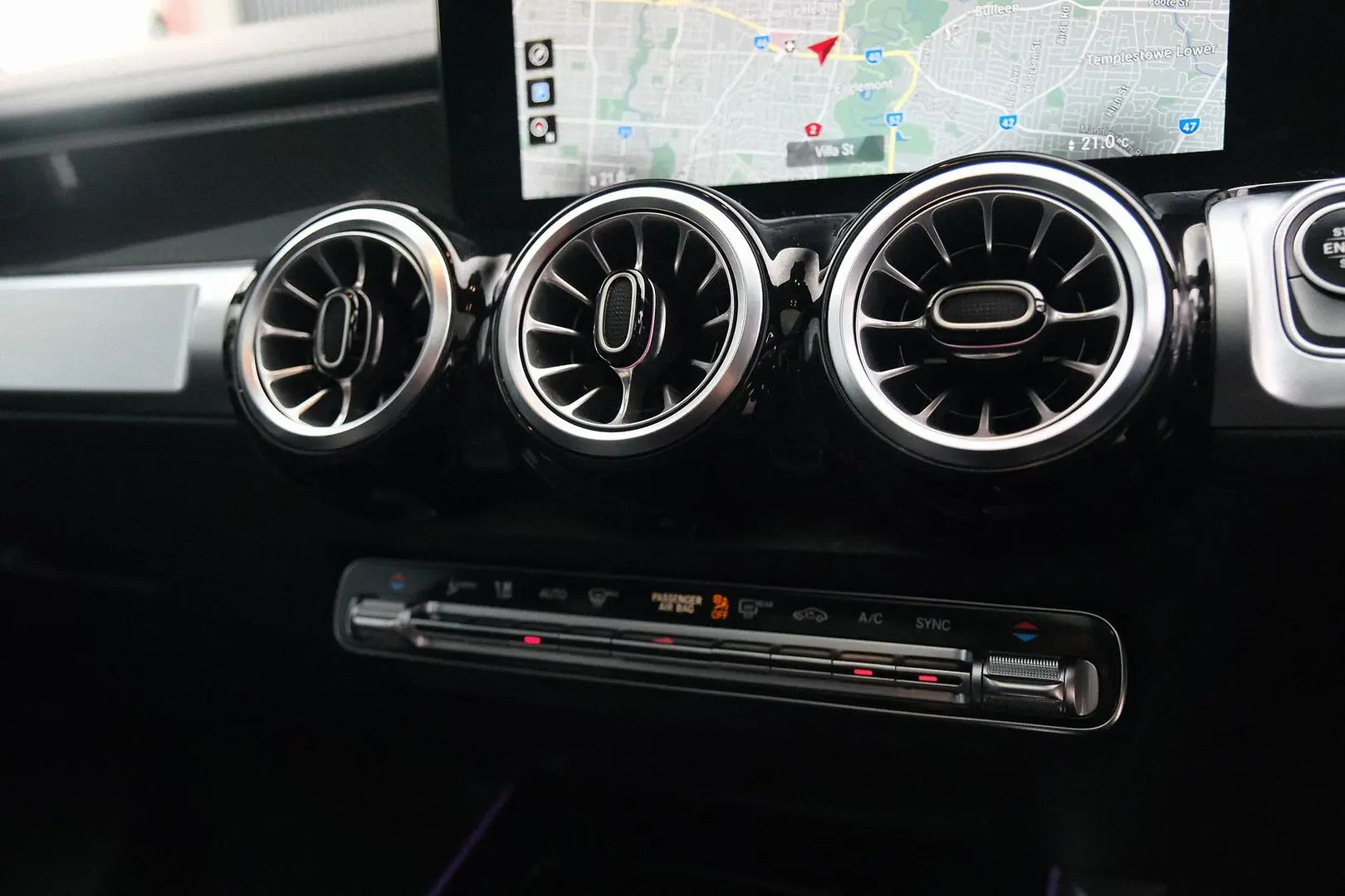 2021 Mercedes-Benz GLB-Class Gallery Image 20