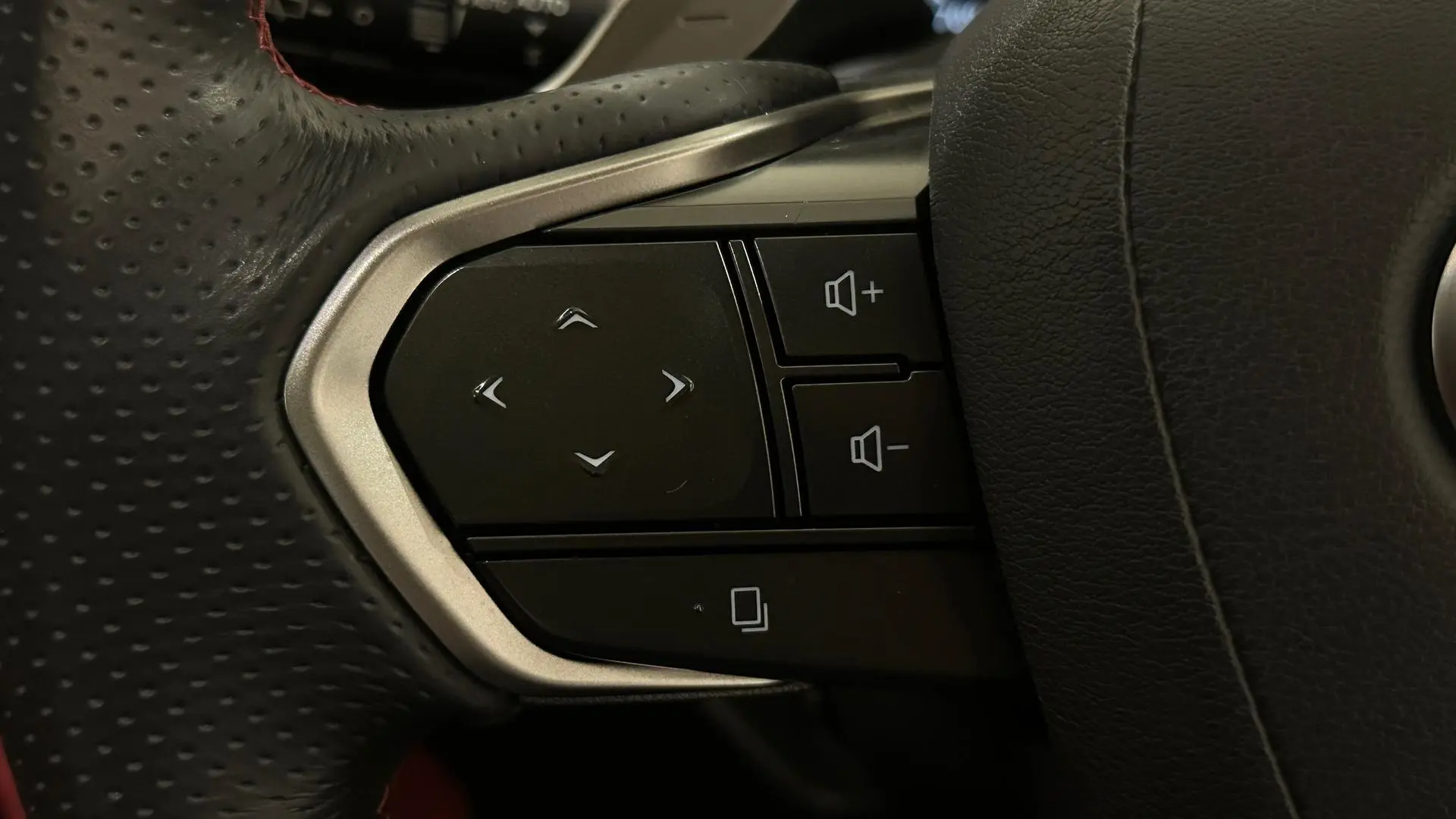 2024 Lexus NX Gallery Image 23