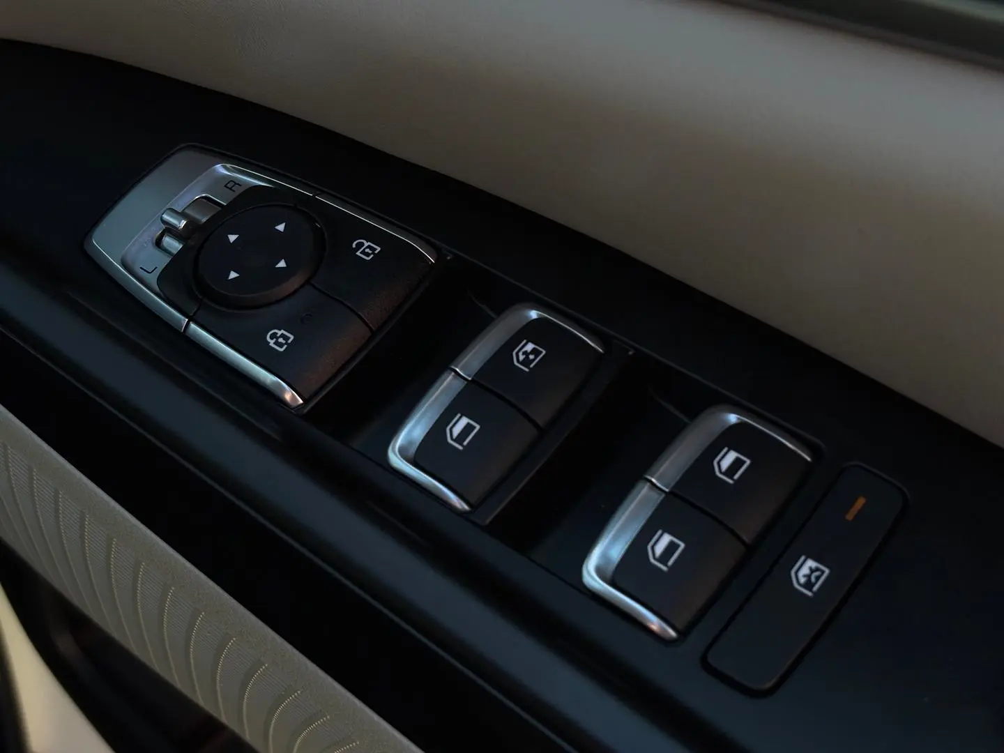 2022 Kia Carnival Gallery Image 25