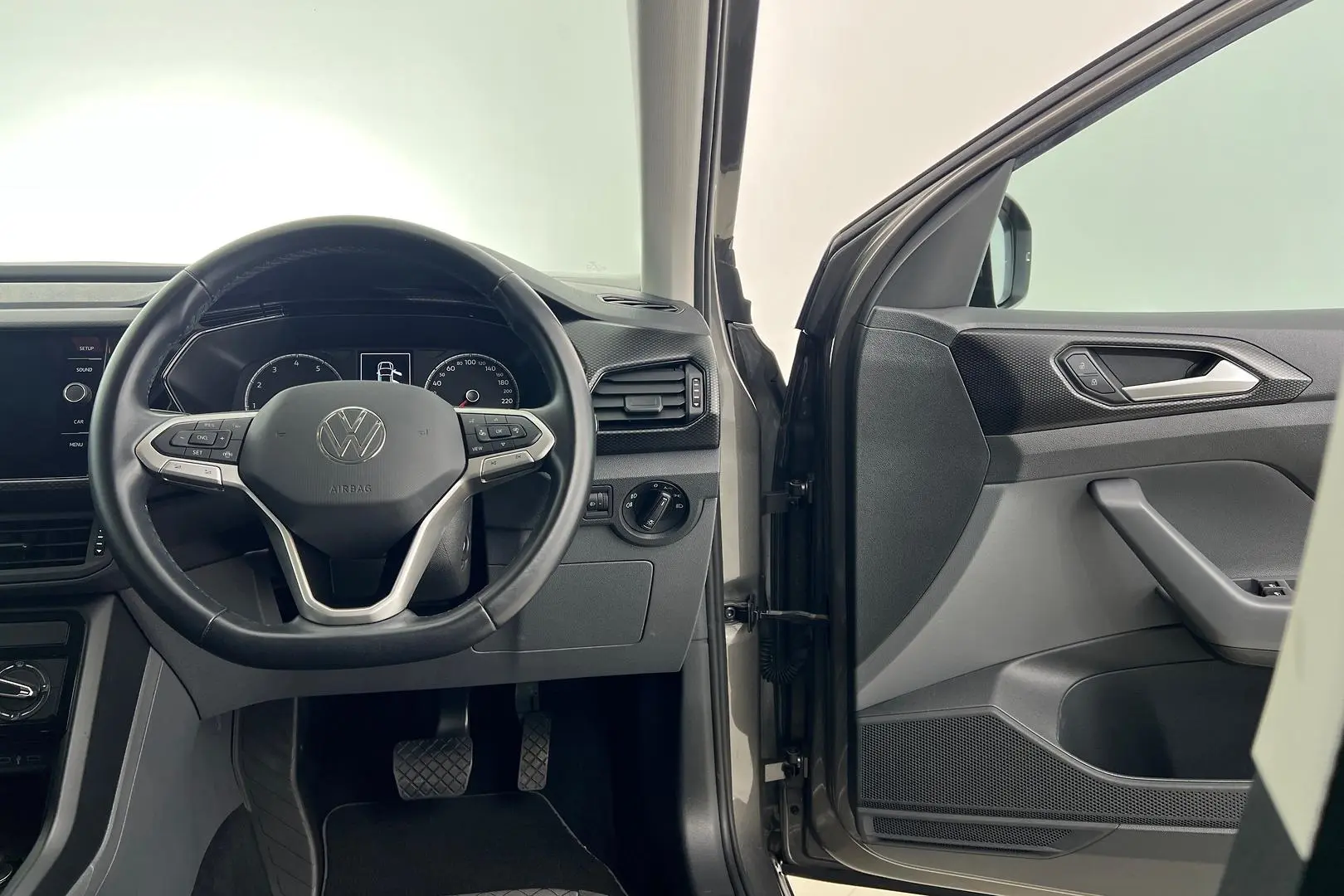 2021 Volkswagen T-Cross Gallery Image 12