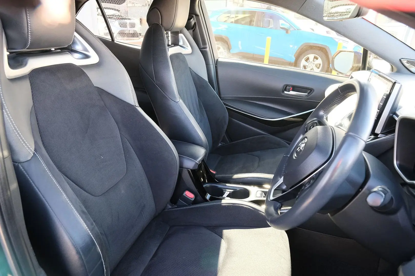 2020 Toyota Corolla Gallery Image 13