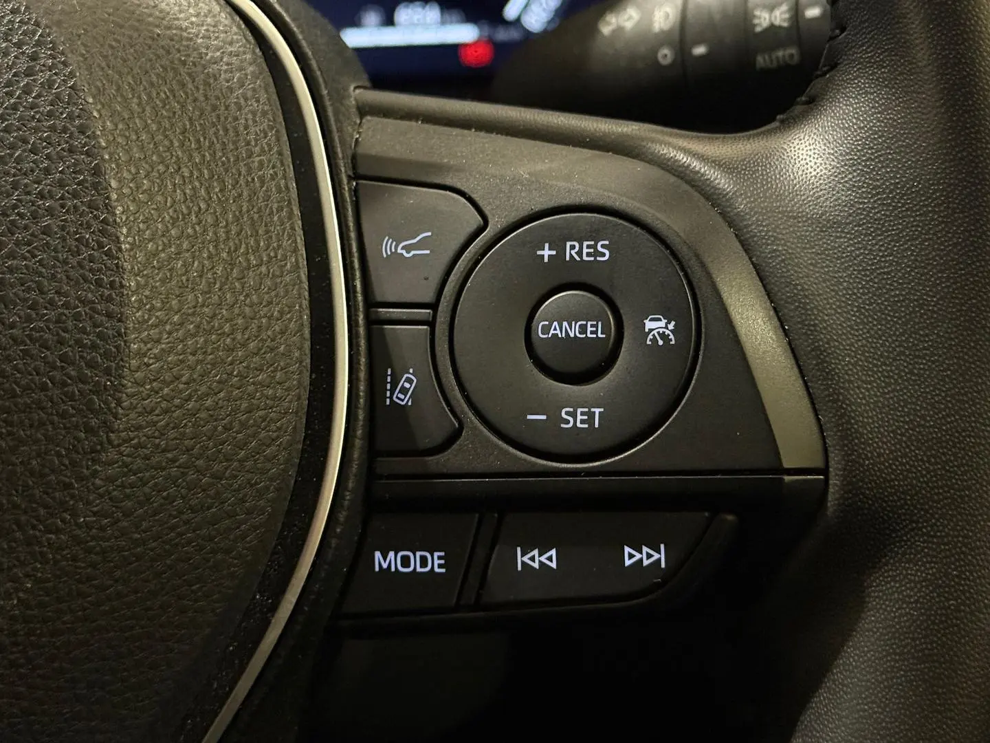 2024 Toyota RAV4 Gallery Image 23