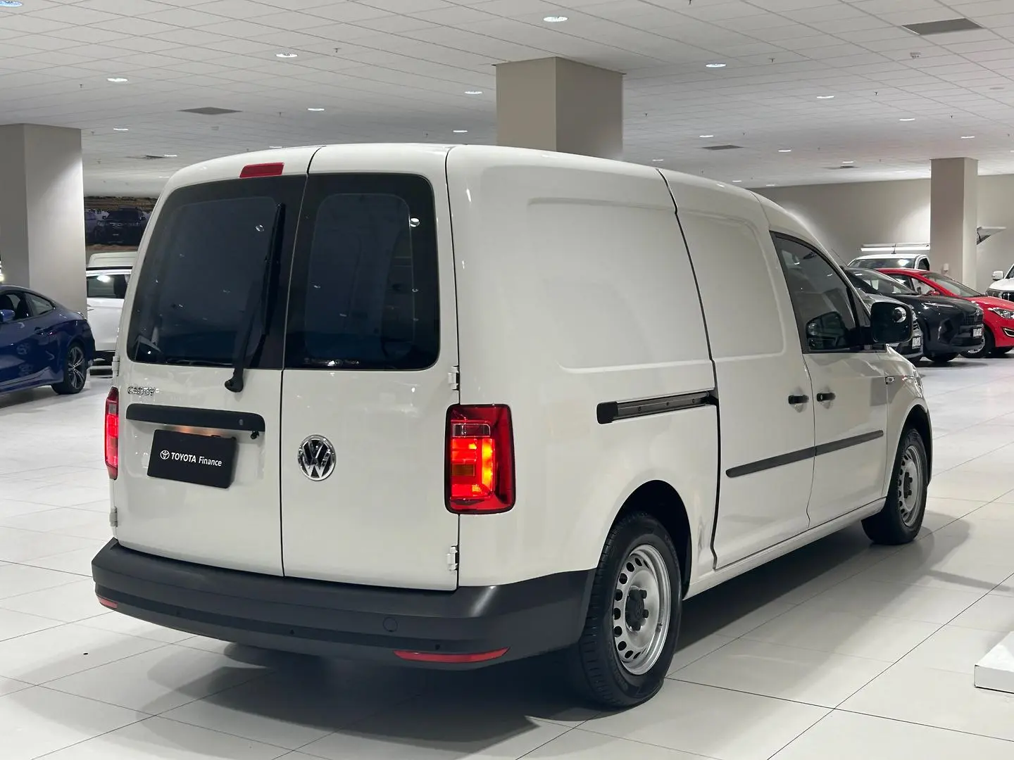 2019 Volkswagen Caddy Gallery Image 10