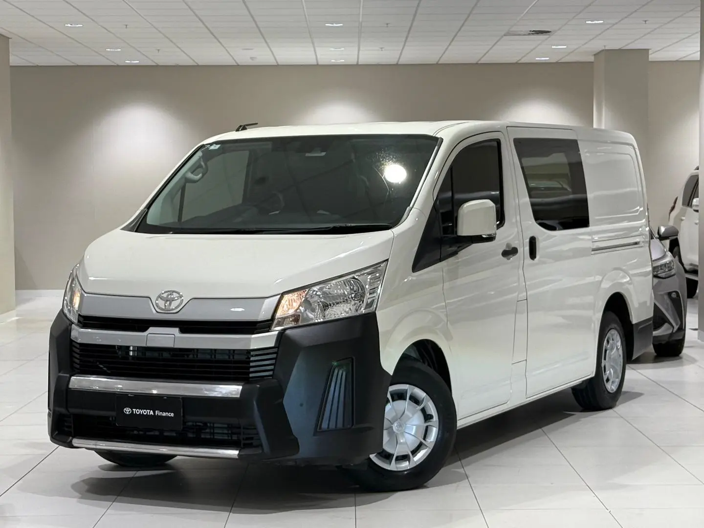 2020 Toyota Hiace Gallery Image 5